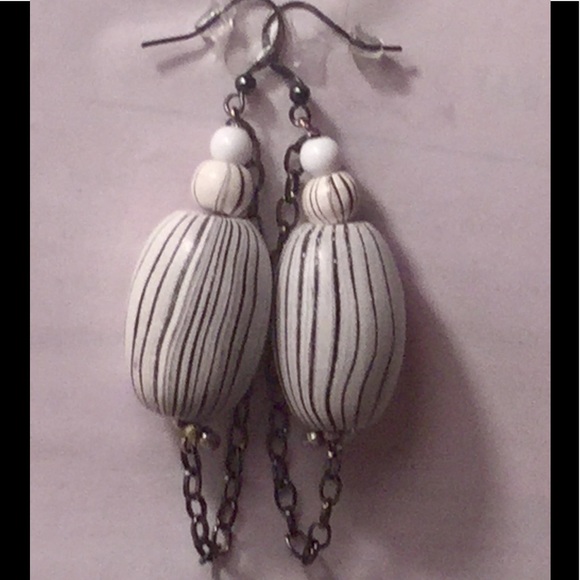 ‘Vintage Meets Modern’ Pewter Earrings - Picture 5 of 6